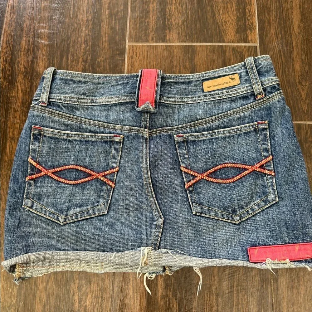 Amercrombie and Fitch Y2K mini low rise denim mini skirt sz 4